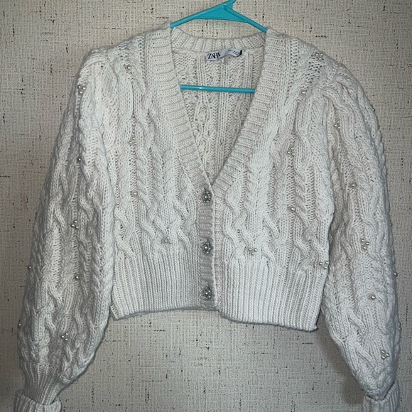 Zara Sweaters - Zara Women's cropped knit sweater